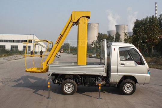 點(diǎn)擊查看詳細(xì)信息<br>標(biāo)題：電動(dòng)高空作業(yè)車(chē) 閱讀次數(shù)：3264